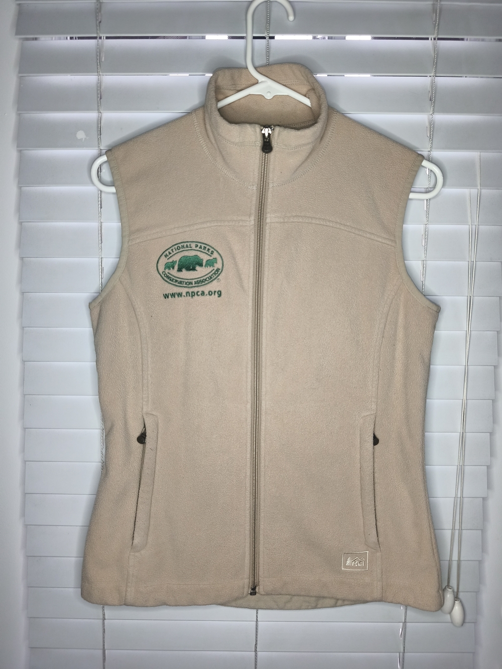 REI Co-op Womens Size S Beige Fleece Vest Gorpcore National Parks Full Zip